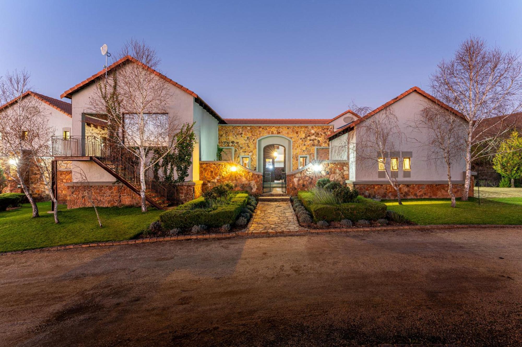 Mount High Luxury Country Estate Villa Lydenburg Bagian luar foto